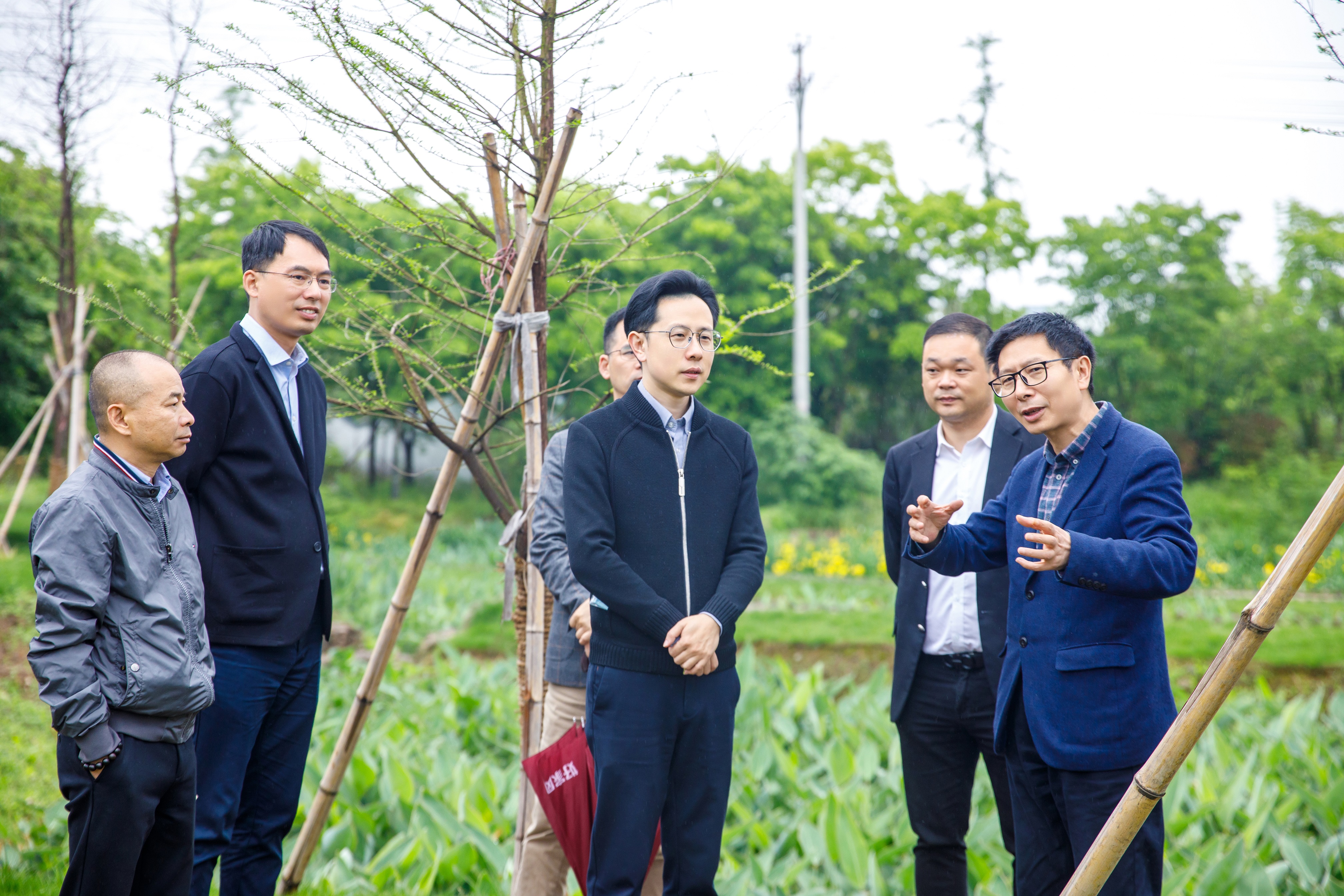 2023年4月23日，浙江省建設(shè)廳村鎮(zhèn)建設(shè)處處長(zhǎng)吳毅峰考察問(wèn)源環(huán)保浦江農(nóng)污項(xiàng)目。